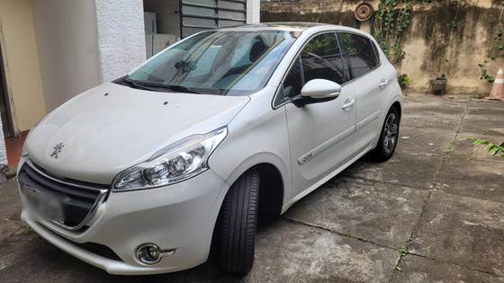 PEUGEOT 208 1.6 GRIFFE 16V FLEX 4P AUTOMÁTICO